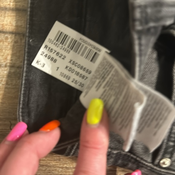 Mavi jeans co. Dark grey skinny jeans size 25 fits like a zero. - Picture 4 of 6